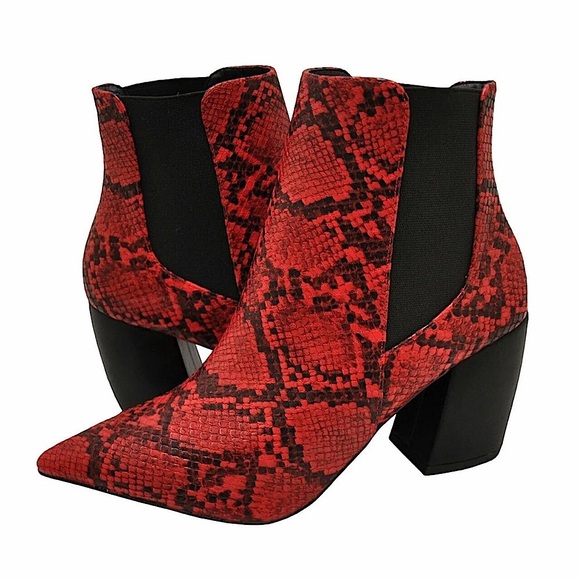 QUPID Red Hot Snakeskin Chunky 2.5” Heel Ankle Boots Size 8.5 Fireside Footwear - Picture 4 of 16